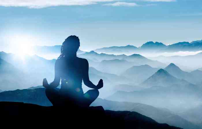 How to Meditate to Strengthen Your Emotional Health