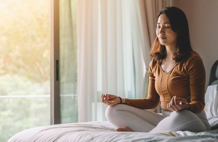 How to Meditate to Strengthen Your Emotional Health